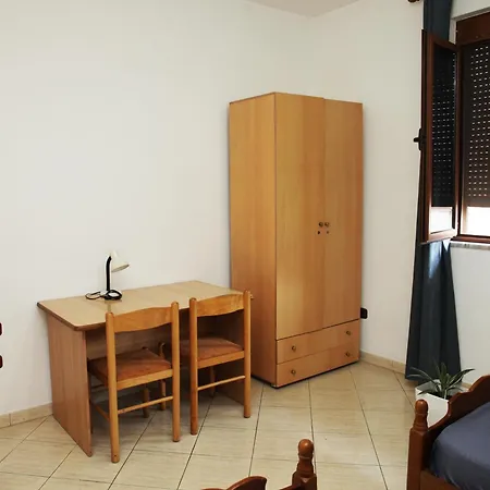 Sunny 2 Bedroom Near Center Daire