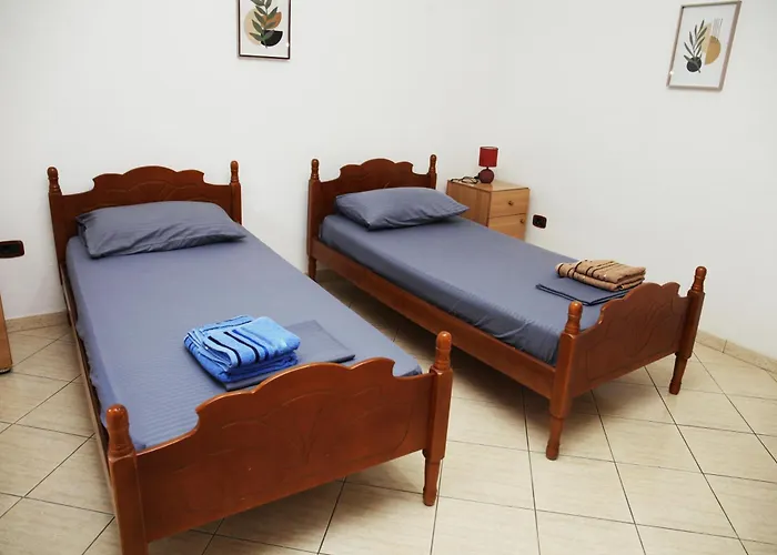 Sunny 2 Bedroom Near Center 公寓 Shkodër